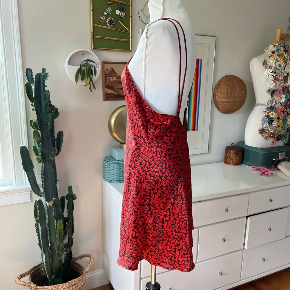 Vintage Val Mode Lingerie Red & Black Floral Nightgown Size Large - Picture 4 of 11